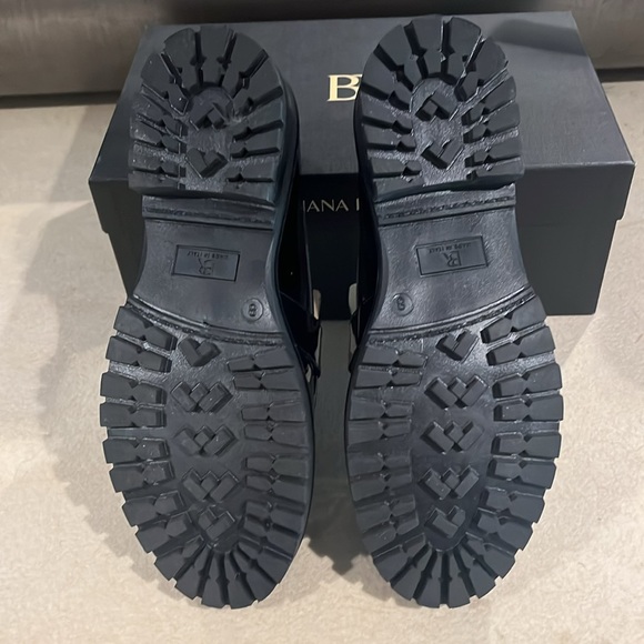 Classic Black Lug Loafers. Banana Republic - Picture 2 of 6